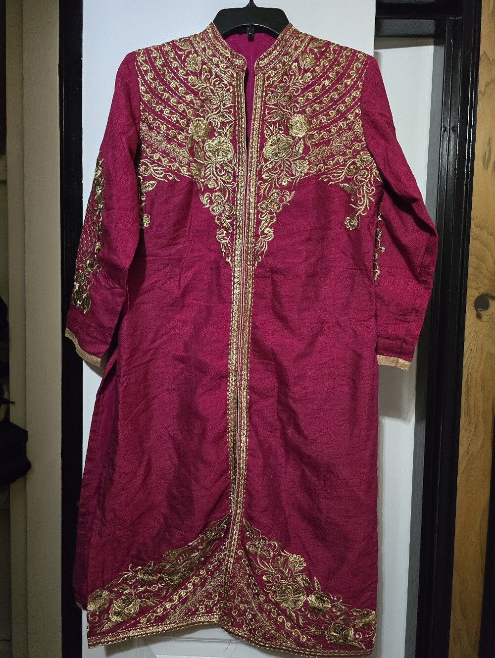 Women's Traditional Indian Purple Embroidered Kameez W Golden Skirt - Medium